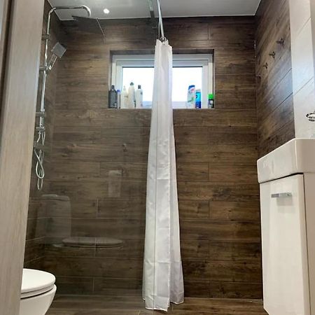 Grindavík R&J Guesthouse Ro0M المظهر الخارجي الصورة